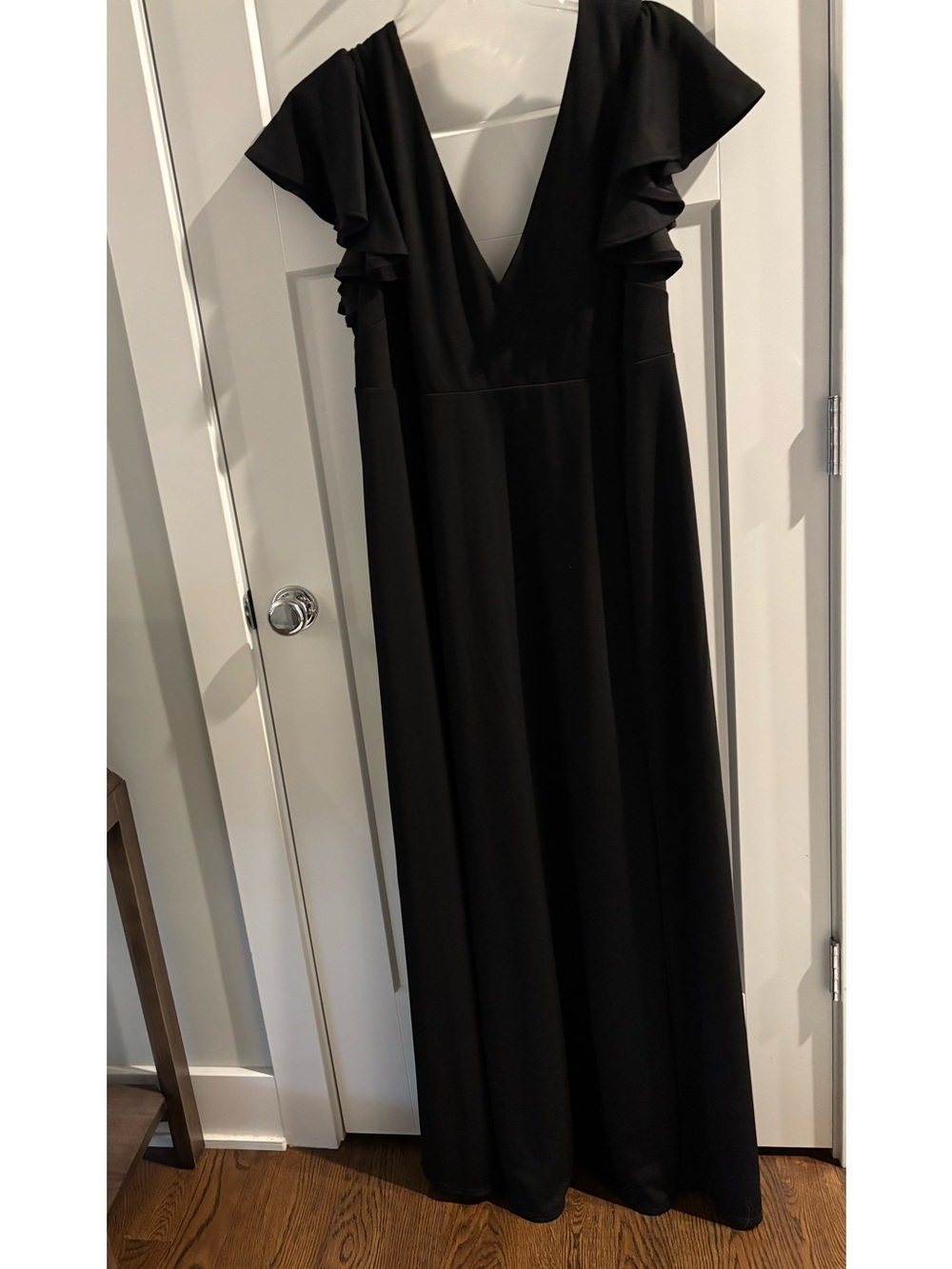 Birds Grey Elegant Black V-Neck Maxi Dress with Flutter Sleeves